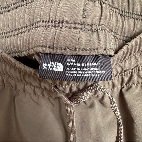 The North Face Athletic Mini Skirt Drawstring Waist Olive Green Pockets - Picture 5 of 6